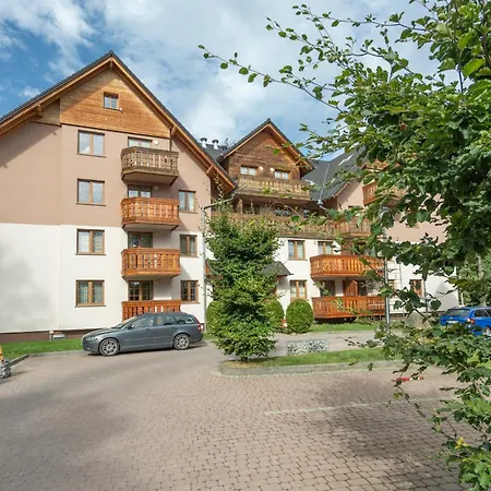 Karkonosky - Przystanek Karkonosze Апартаменты *